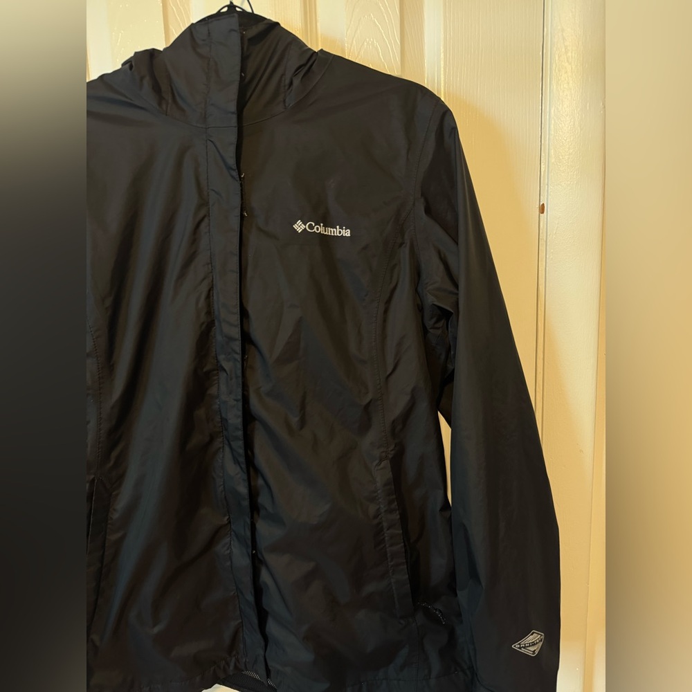 Women’s Columbia Black Lightweight Hooded Rain Jacket- Large - Picture 3 of 7